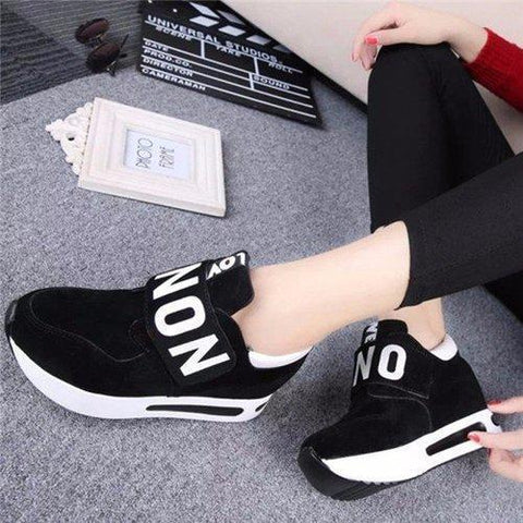 Black White Letter Cloth Hook Loop Flat Running Sport Casual Shoes