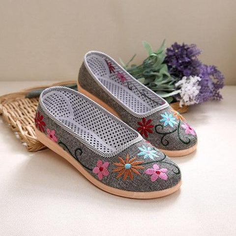 Embroidery Flower Print Canvas National Wind Slip On Flat Shoes