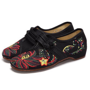 Big Size Flower Embroidered Chinese Knot Vintage Flat Casual Loafers