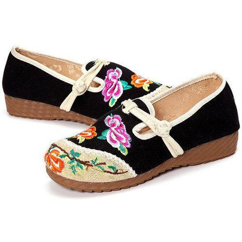 Flower Leaf Embroidered Flat Chinese Knot Canvas Loafers