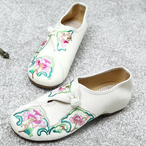 Flower Embroidered Old Peking National Wind Canvas Soft Sole Loafers