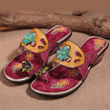 SOCOFY Floral Wedge Heel Clip Toe Vintage Leather Slippers