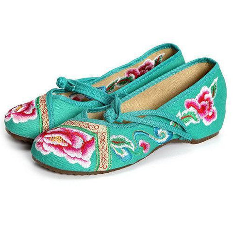 Flower Pattern Embroidery Retro Flat Chinese Knot Loafers