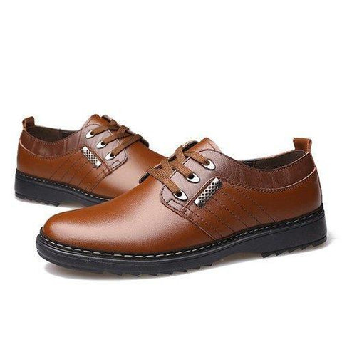 Men British Style Rivet Decoration Lace Up Leather Oxfords Business Casual Shoes