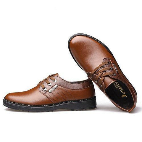 Men British Style Rivet Decoration Lace Up Leather Oxfords Business Casual Shoes