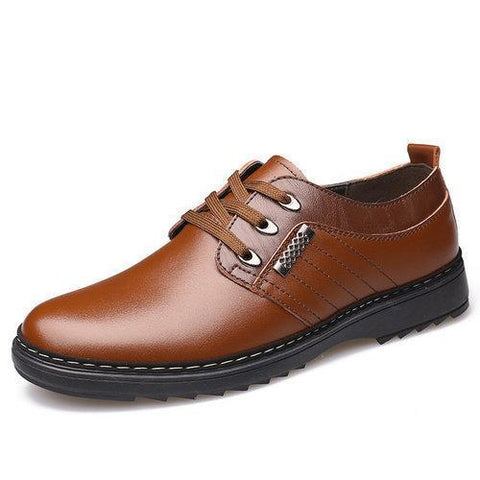 Men British Style Rivet Decoration Lace Up Leather Oxfords Business Casual Shoes