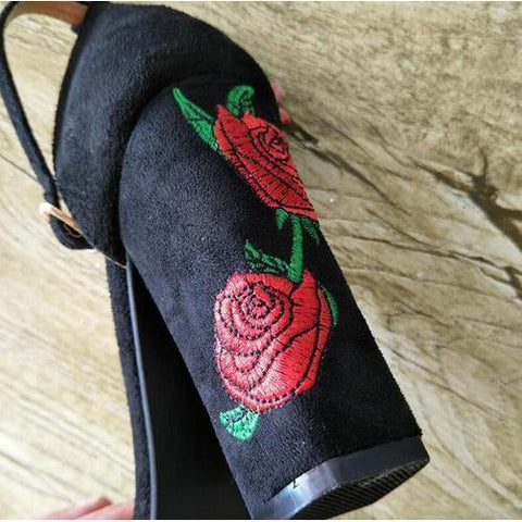 Large Size Peep Toe Rose Flower Chunky Heel Solid Strap Buckle Pumps