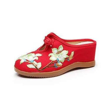 Hollow Out Embroidery Flower Loafers